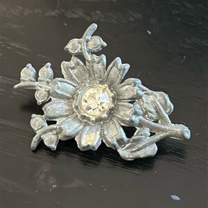 Vintage flower brooch